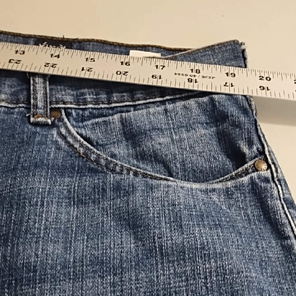 Chaps Relaxed Fit Blue Denim Jeans Modern Fit
